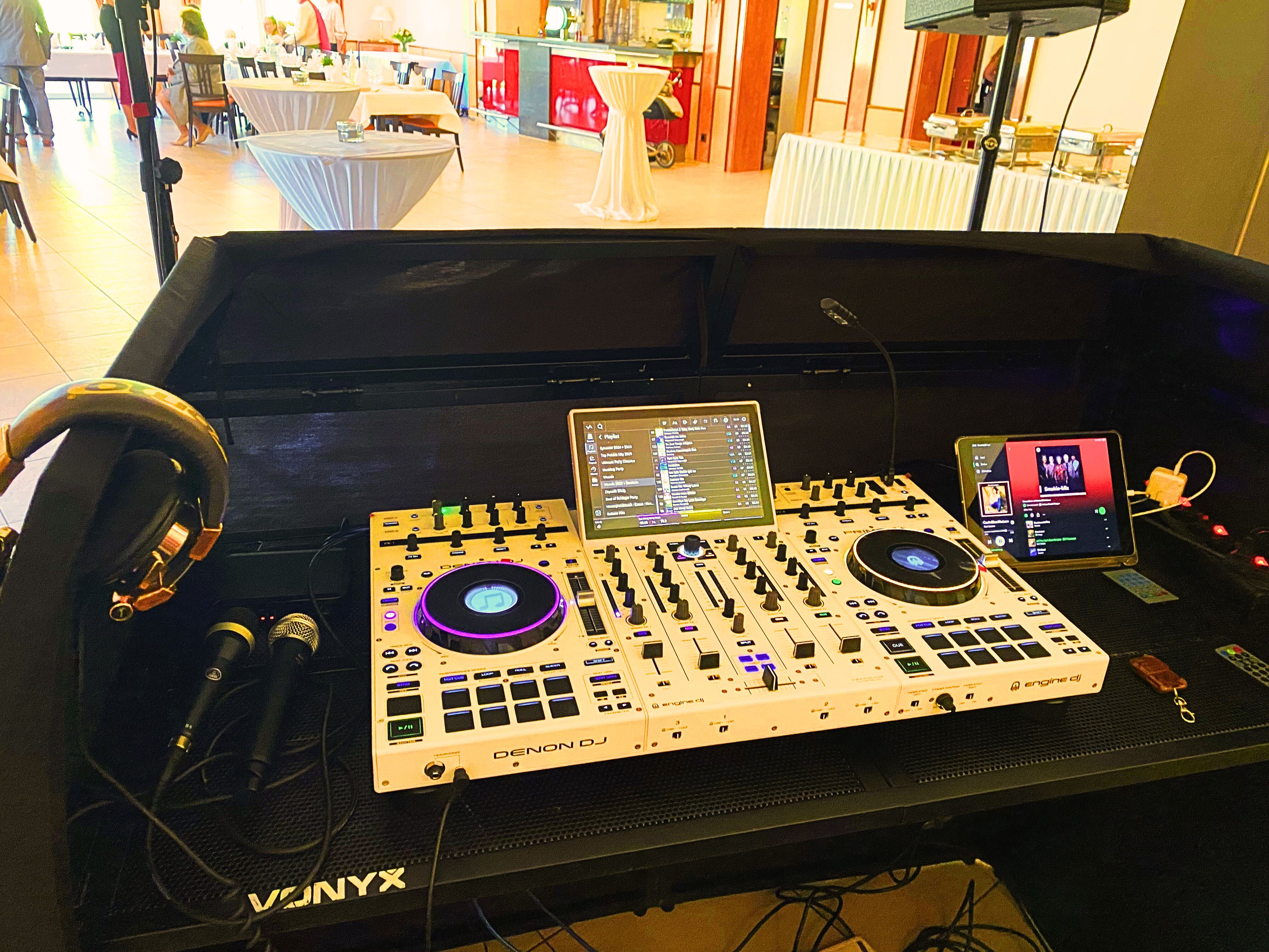 Denon Prime 4 DJ Konsole